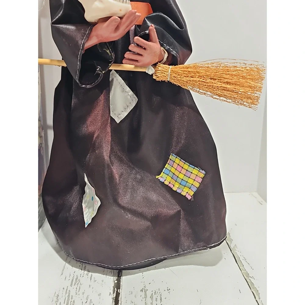 Vintage 1988 Funny Toys Halloween Animated Witch Lights Sound Motion With Box